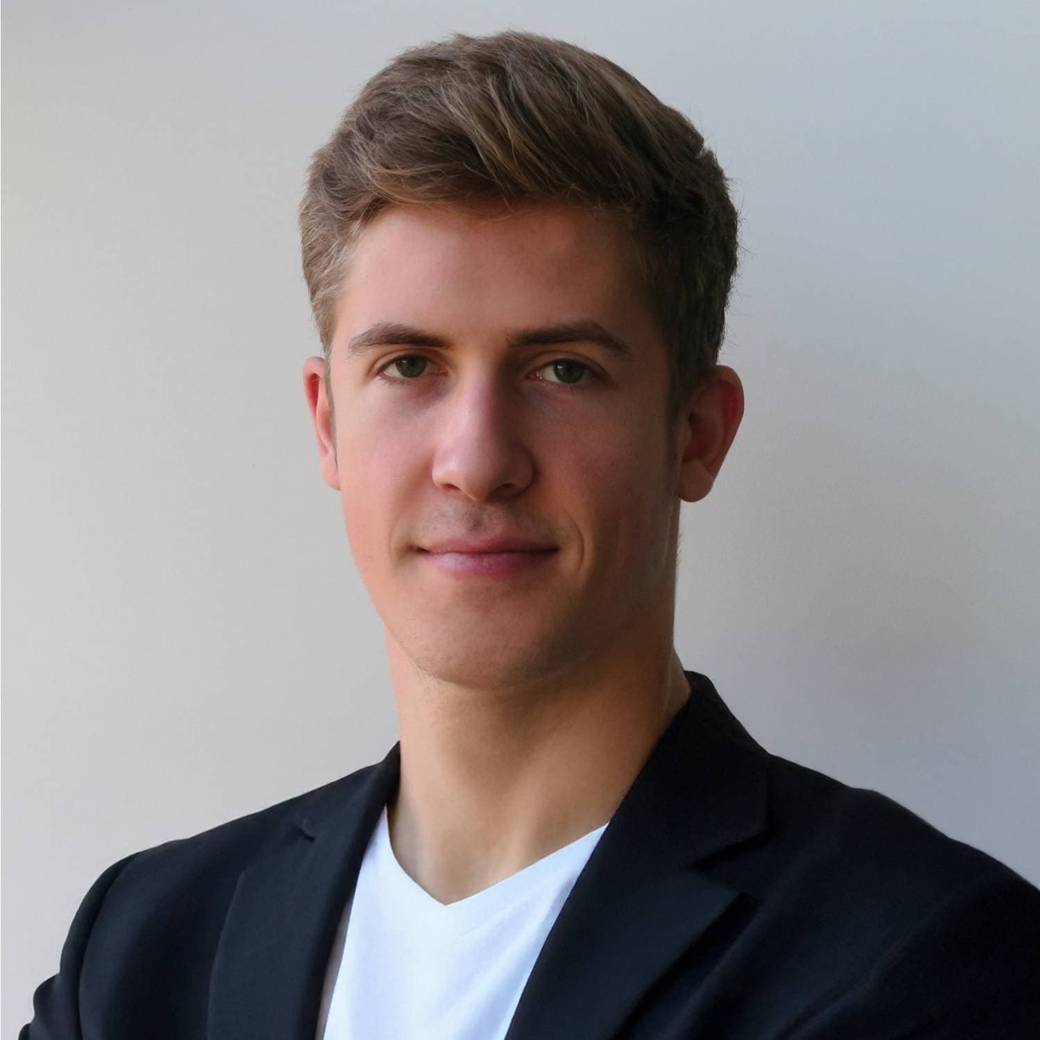 Portret van Maxime Clonen, oprichter en AI Automation Engineer bij 5A Technologies.